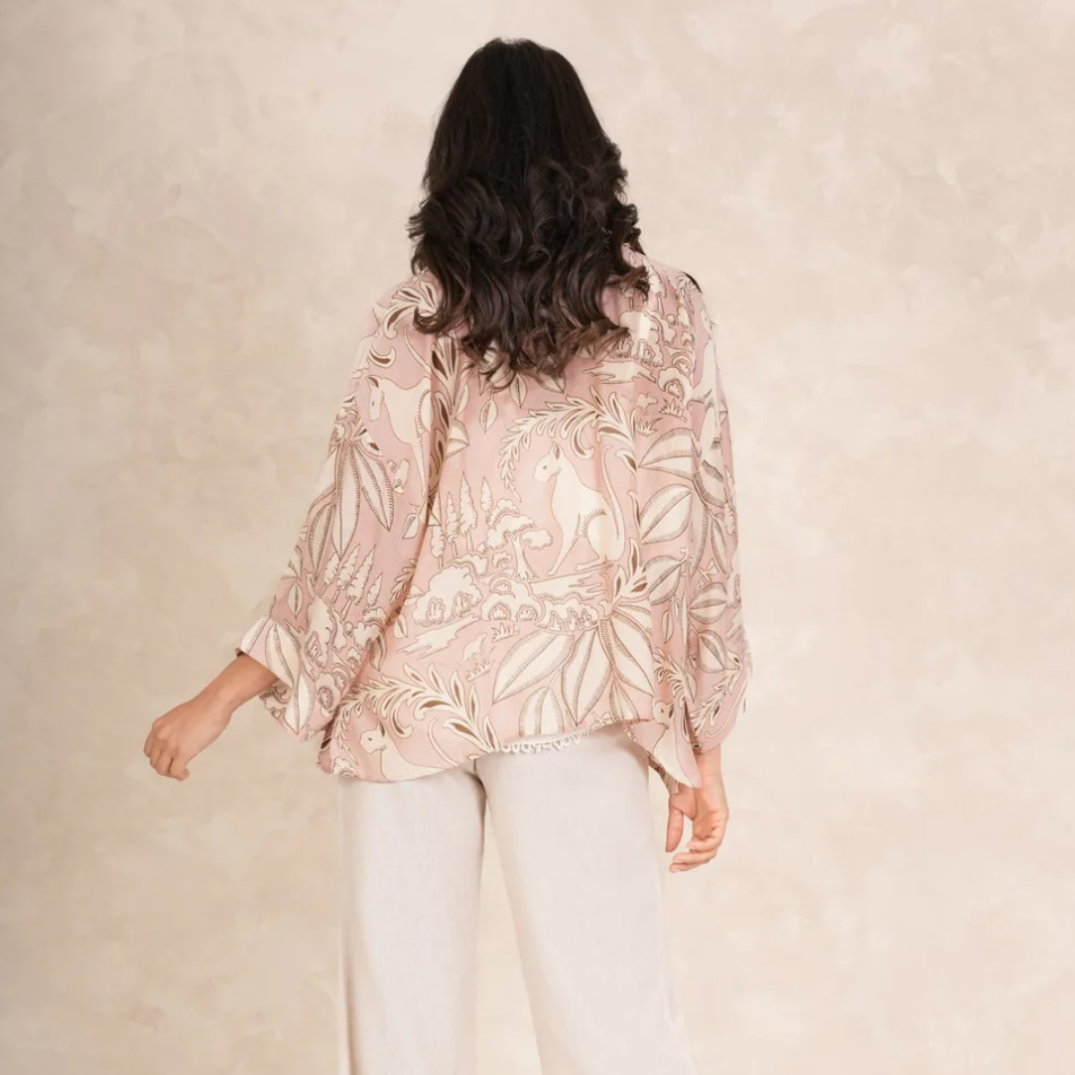 One hundred stars sphinx pink kimono One hundred stars sphinx pink kimono