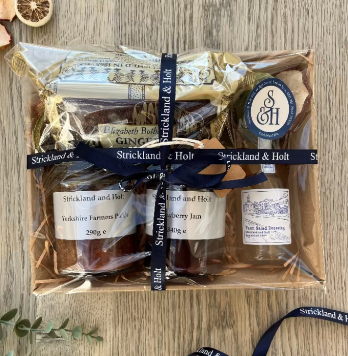 Strickland and Holt Hamper 1 Strickland and Holt Hamper 1