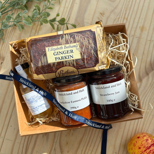 Strickland's Hamper No1