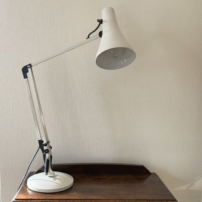Model 90 anglepoise lamp